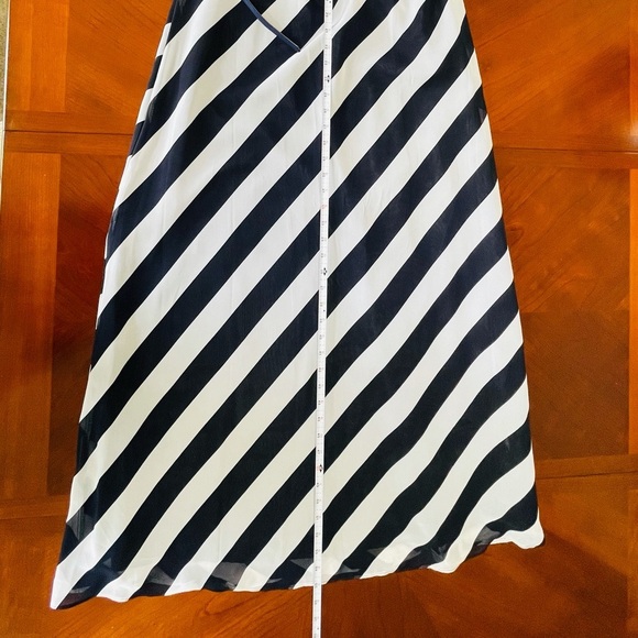 NWT SL Fashion Maxi Dress. Size 6. Navy Blue/Ivory. With belt included. - Picture 7 of 12